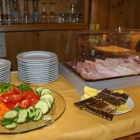 Schierl פאיסטנאו