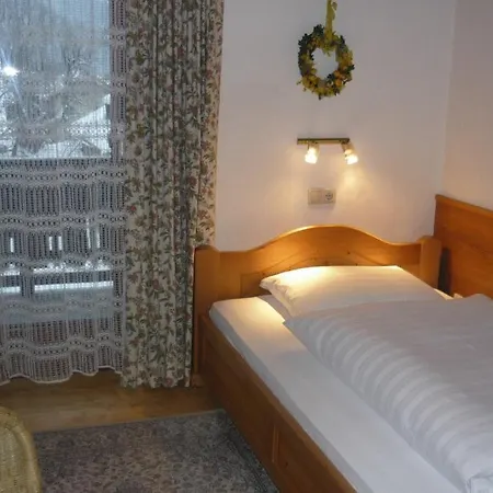 בית הארחה Schierl